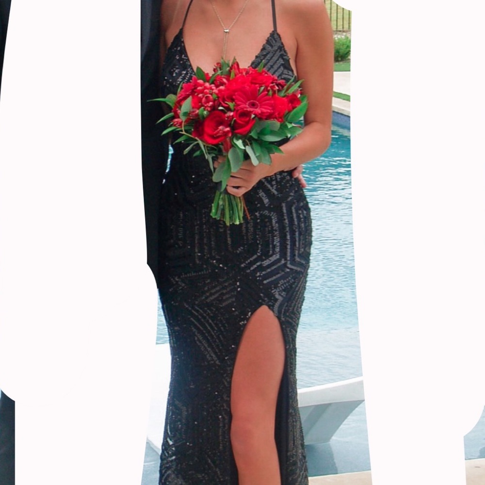 BLACK SPARKLE PROM DRESS